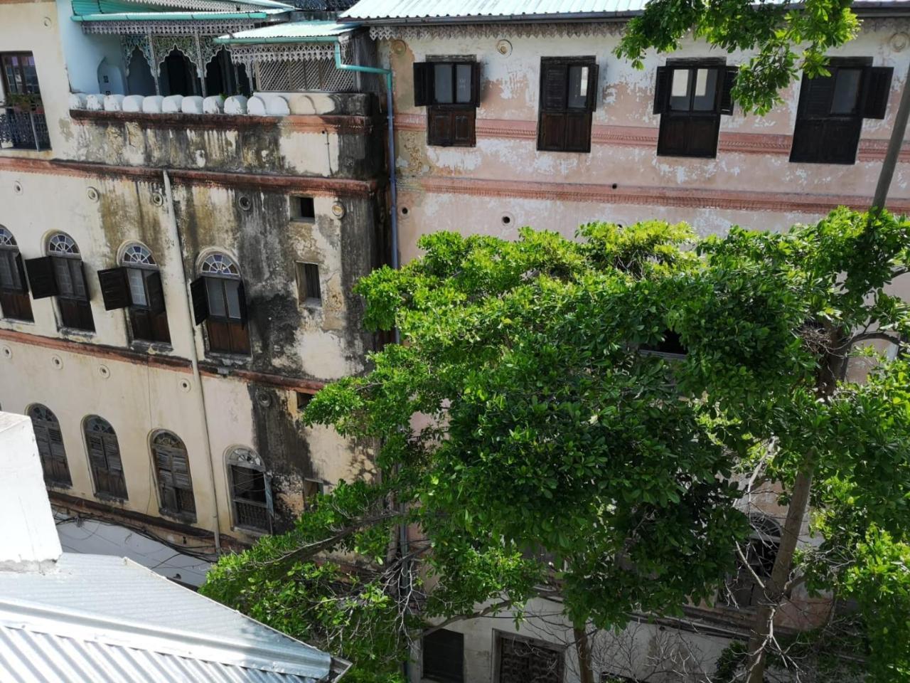 Bottoms Up Hostel Zanzibar Exterior photo