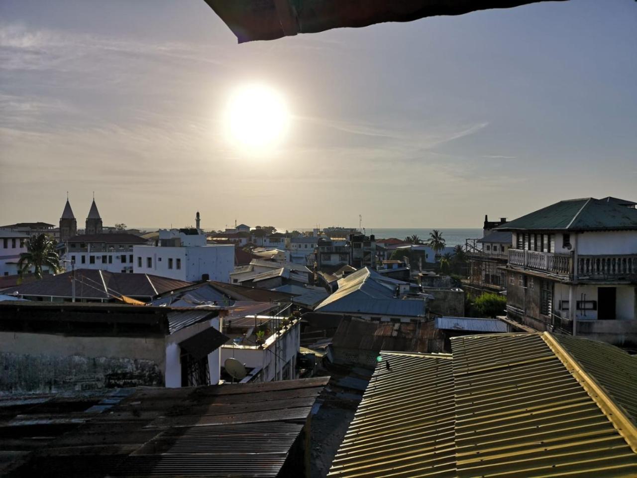 Bottoms Up Hostel Zanzibar Exterior photo