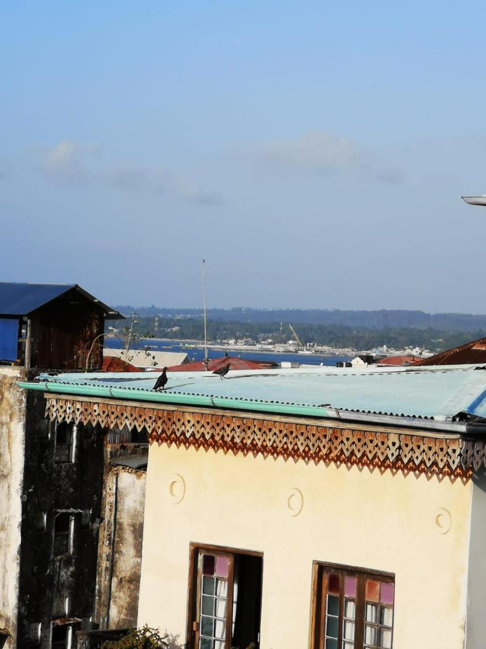 Bottoms Up Hostel Zanzibar Exterior photo