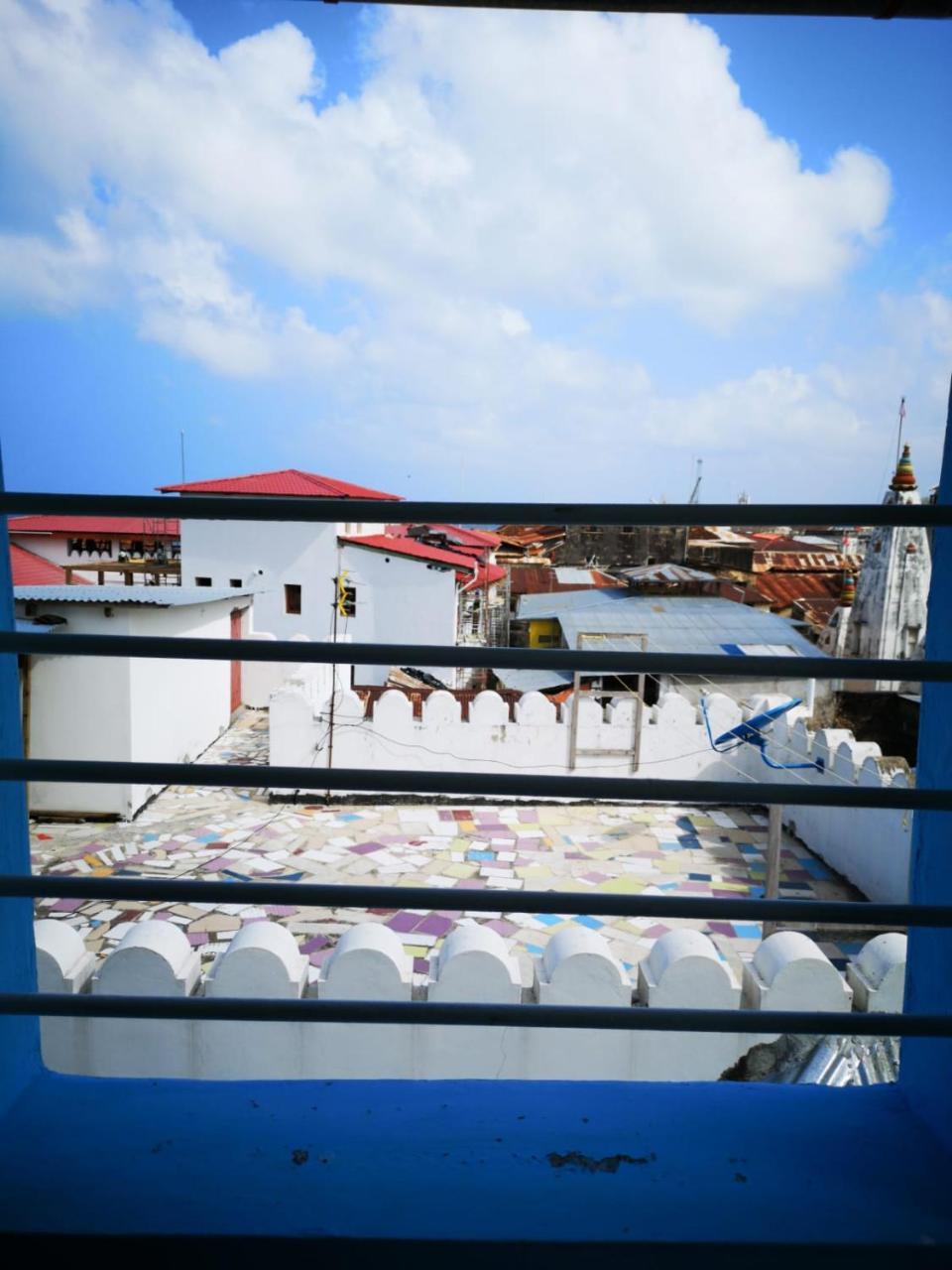 Bottoms Up Hostel Zanzibar Exterior photo