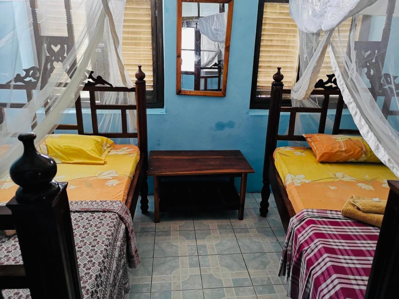 Bottoms Up Hostel Zanzibar Exterior photo